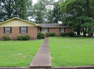737 Washington Cir NW, Hartselle, AL 35640