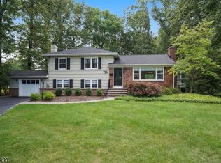 88 Riverside Dr, Florham Park, NJ 07932