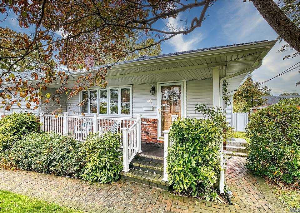 1st image of 40 Highland View Dr