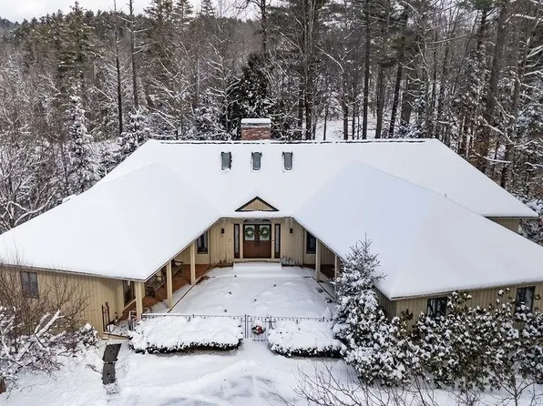 11 Greensward Drive, Grantham, NH 03753