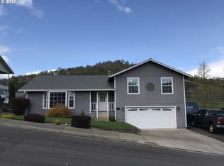 2340 NW Cabrillo Ct, Roseburg, OR 97471