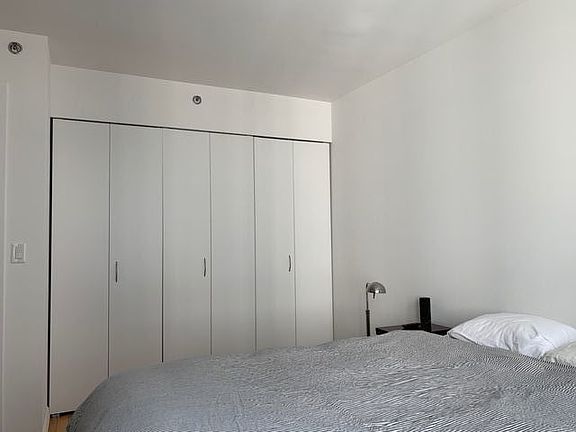 5th image of 2 Gold St APT 2502