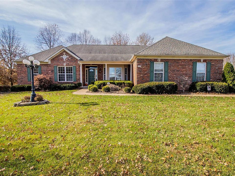 1st image of 119 Pennant Dr
