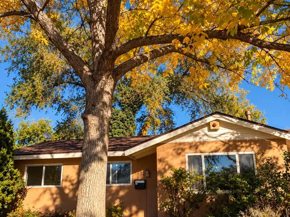 1522 Conchas St NE, Albuquerque, NM 87112