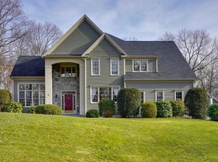 3 Blackthorn Rd, Shrewsbury, MA 01545