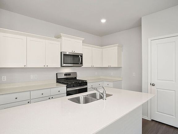 4th image of 8821 E Lone Trail Blvd