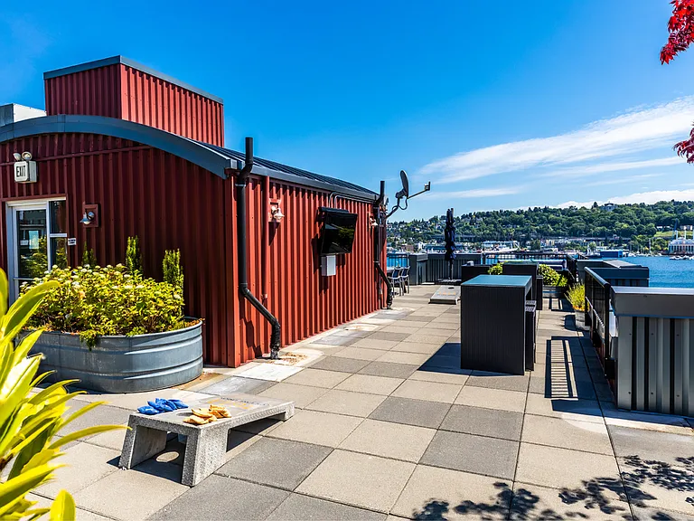 1611 on Lake Union — Photo 40