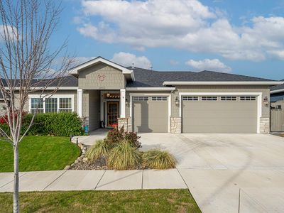 3855 Wyoming Ln, Medford, OR, 97504