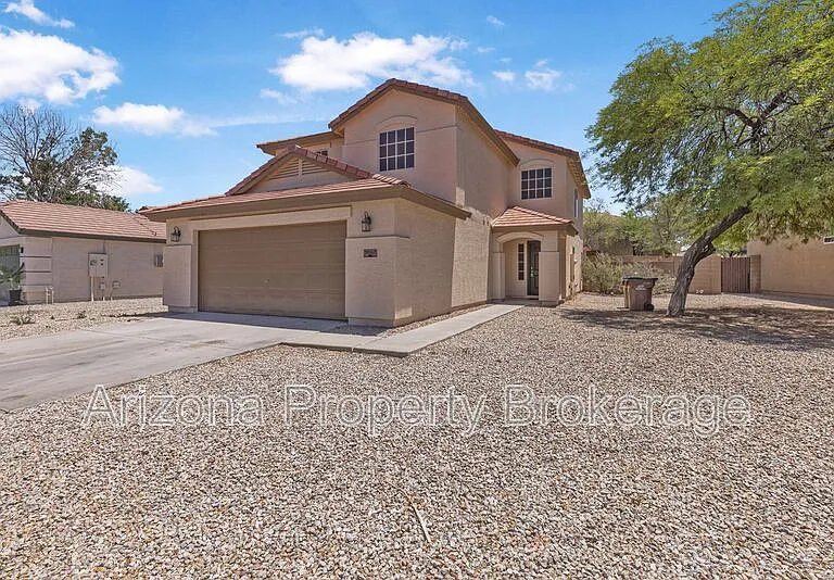 31567 N Cactus Dr — Photo 2