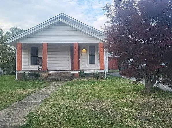 810 Trinity St, Thomasville, NC 27360