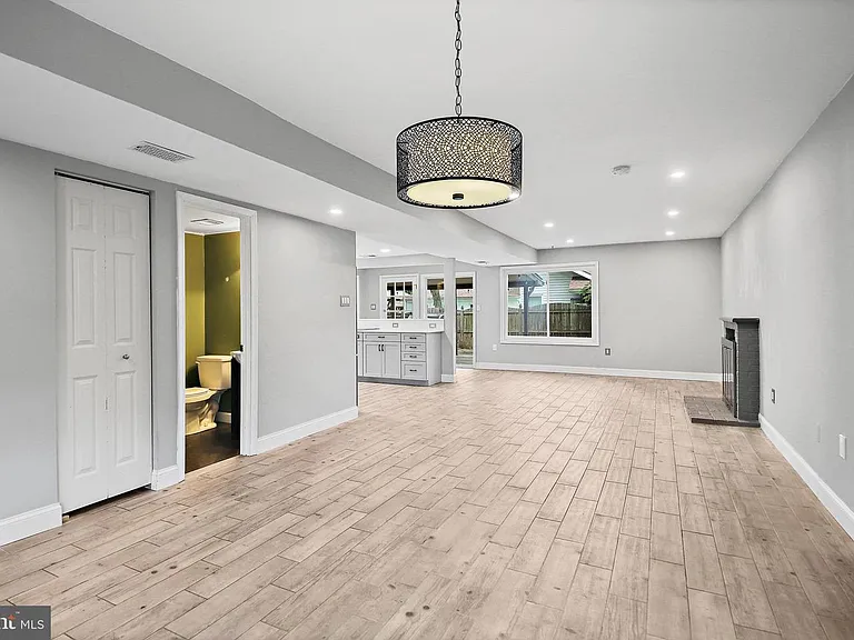 511 Avondale Dr — Photo 19
