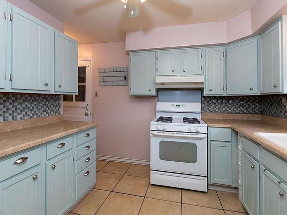 4th image of 6067 Magnolia Dr