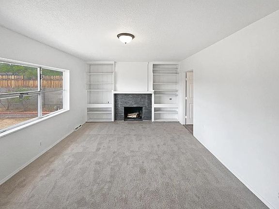 3rd image of 7113 Edwina Ave NE