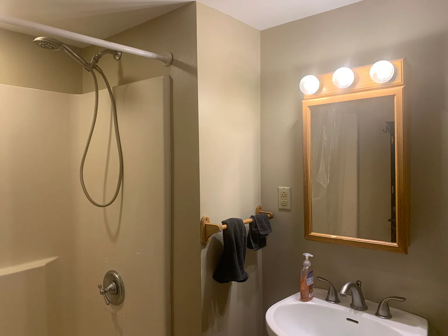 1 bed, $925 — Photo 2