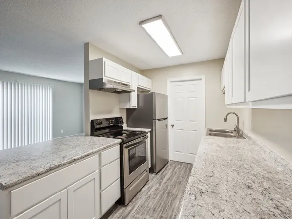 Saratoga Apartments - STA