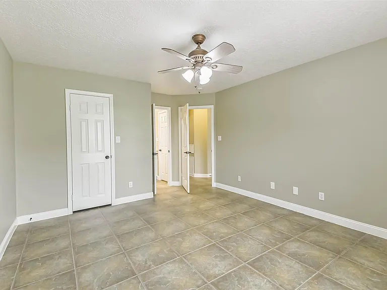 15320 Mound Rd — Photo 33