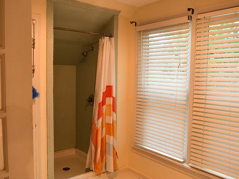 1025 Maynor St — Photo 10