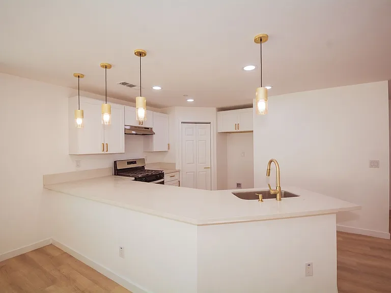 8258 Bennett Ave — Photo 8