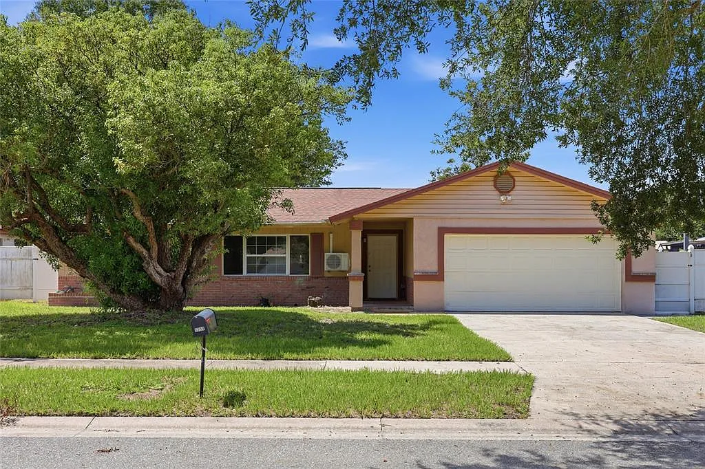 5 bed, 3.0 bath, 2300 sqft, $3,200 — Photo 1
