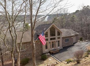 559 Rainier Rd, Mc Gaheysville, VA 22840