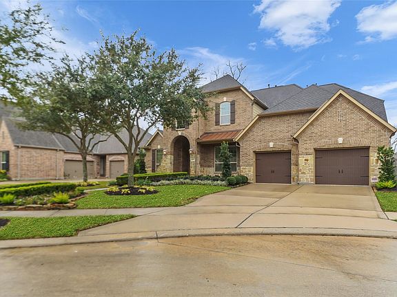 3rd image of 47 Lost Oak Ct