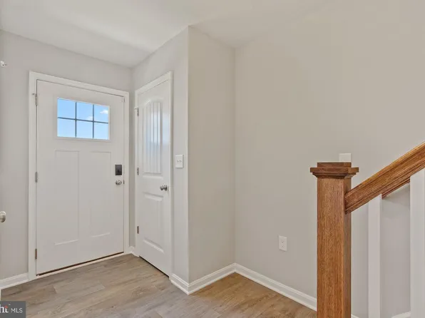 12425 Jackson Ave, Waynesboro, PA 17268