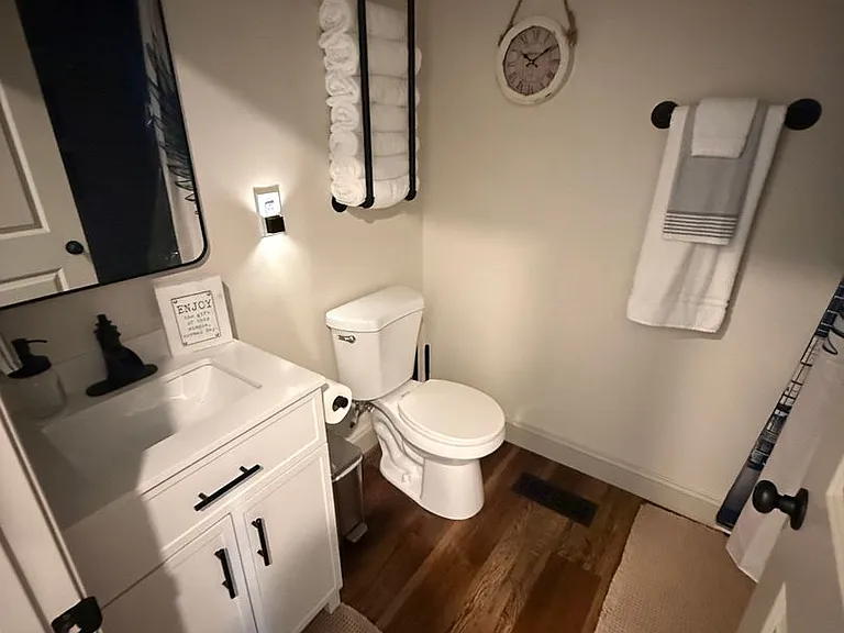 2108 Veterans Dr — Photo 22