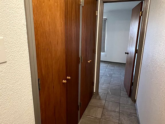 3rd image of 407 Buttercup Ln #407