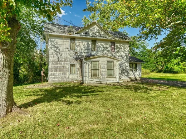 1849 Paddy Ln, Ontario, NY 14519