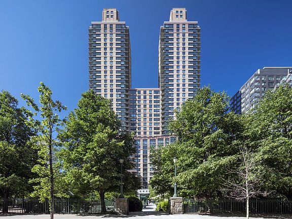 3rd image of 55 W End Ave APT S7f