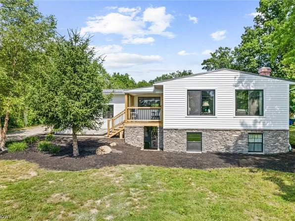 64 Townline Rd, Aurora, OH 44202