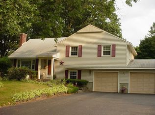 37 Cedar Ln, Glenville, NY 12302