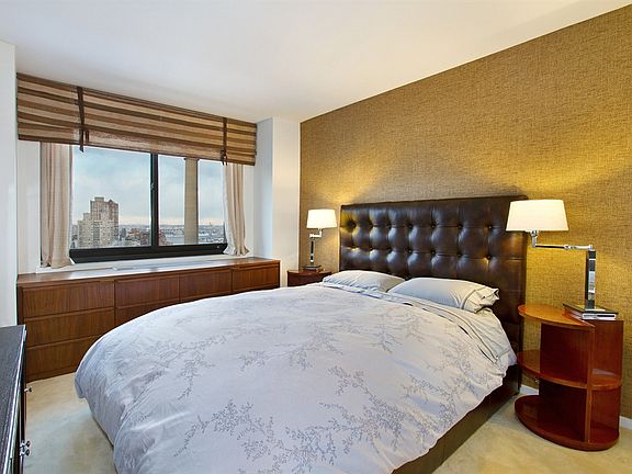3rd image of 515 E 72nd St APT 28J