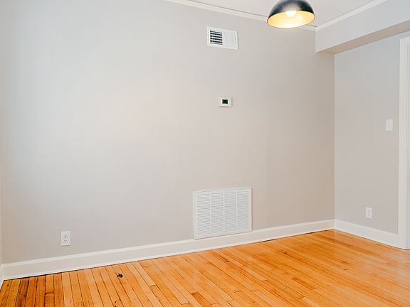4th image of 2209 Main St APT 3