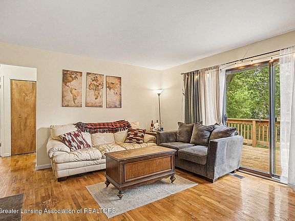 5th image of 2600 Darien Dr