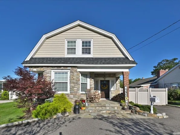 15 Central Avenue, Amityville, NY 11701