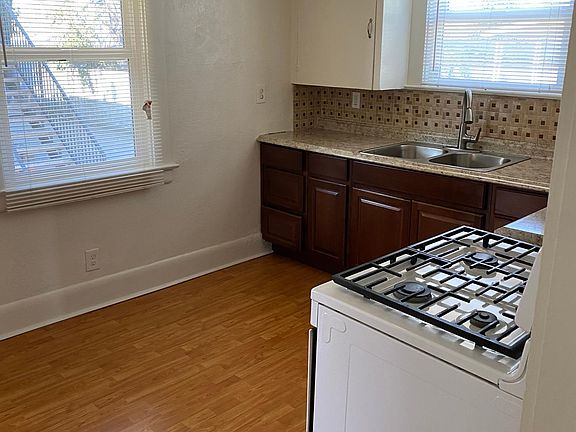 3rd image of 650 E Kingsley Ave