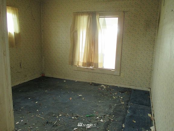 5th image of 1505 Violet Meadow Street S