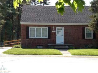 1905 Aurelius Rd, Holt, MI 48842