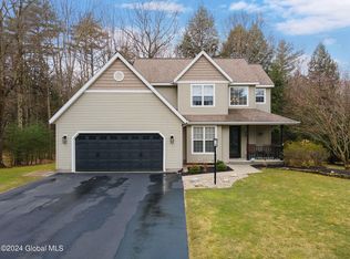 657 Stark Ter, Ballston Spa, NY 12020