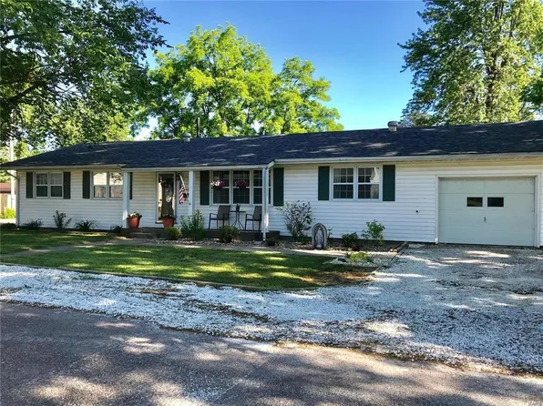 1306 W Church St, Bowling Green, MO 63334