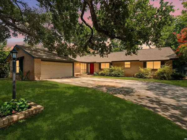 709 Golfcrest Dr, Windcrest, TX 78239
