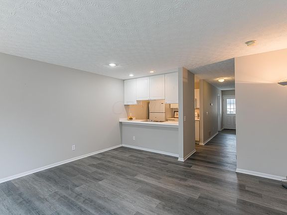 4th image of 4726 Parrau Dr