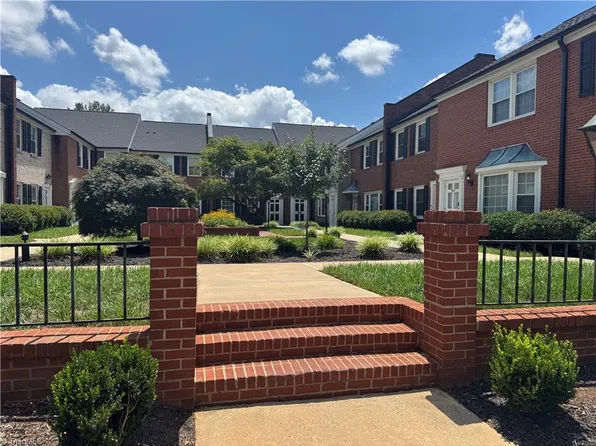 329 Hanover Arms Ct, Winston Salem, NC 27104