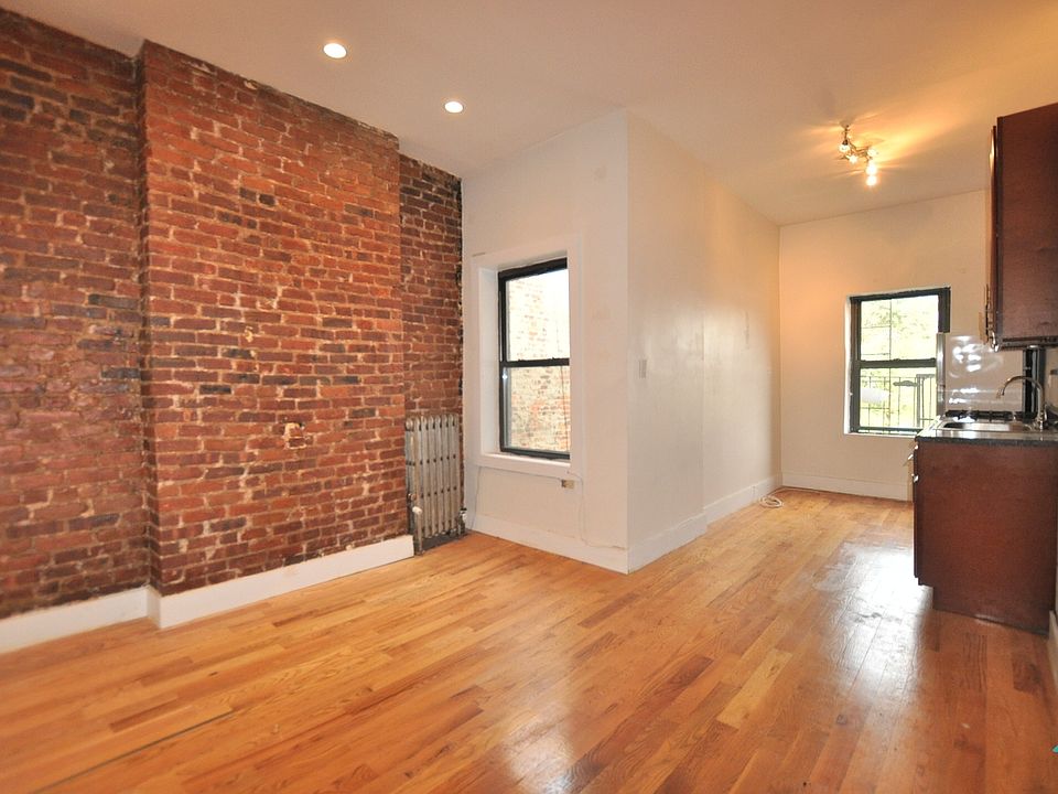 1st image of 421 Rogers Ave #C4rka