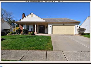 16 Horseshoe Ln N, Columbus, NJ 08022