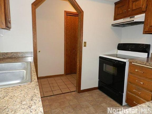 3rd image of 304 Little John Dr