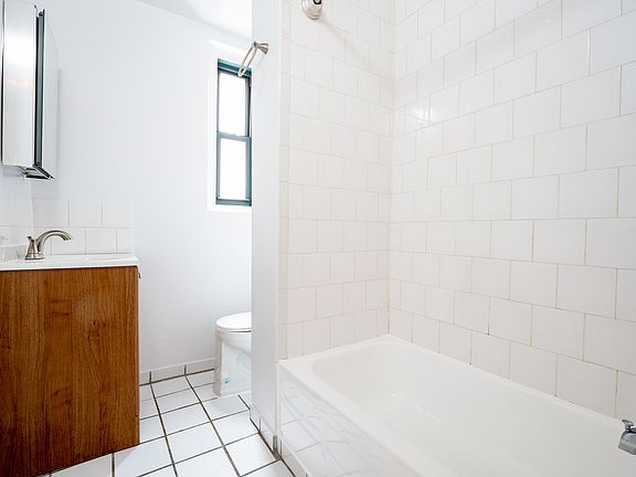 5th image of 83 Macdougal St APT 28