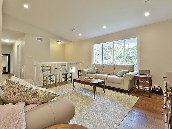 4th image of 4205 Pleasantwood Dr