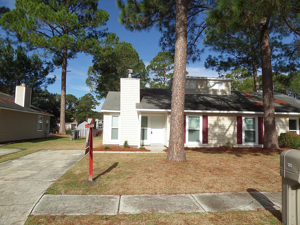 1st image of 178 + 180 Village Circle